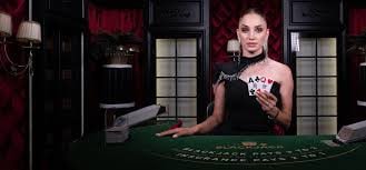 Gambaran simbol keseimbangan dan kendali dalam bermain game digital